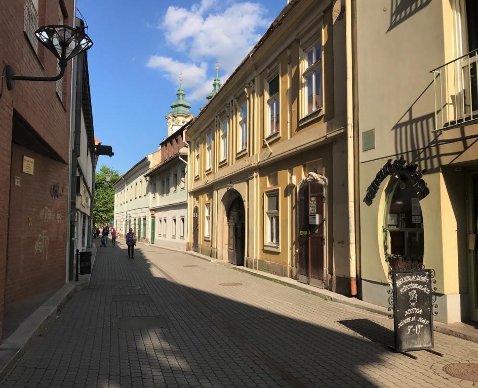 Melody Apartman Эгер Экстерьер фото
