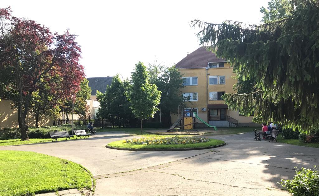 Melody Apartman Эгер Экстерьер фото